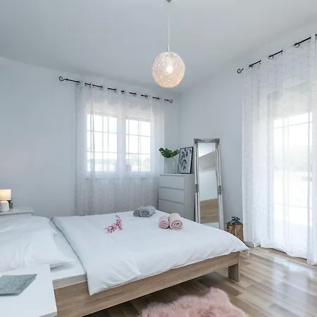 Holiday House Happy Place, Murvica Vila *